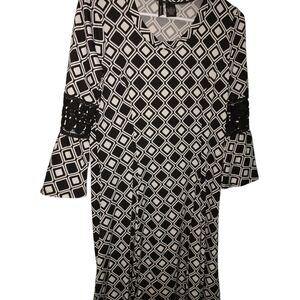 New Direction Black and White Geometric Dress